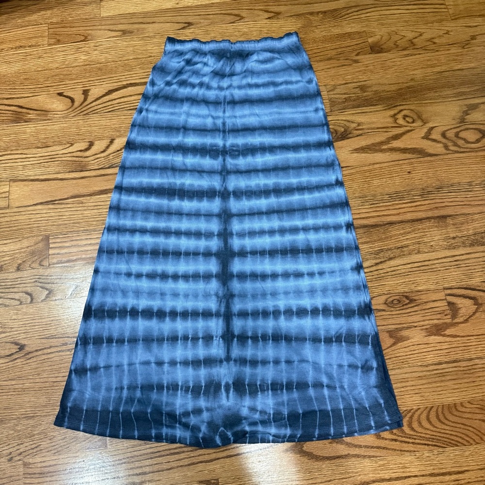 Go Couture side slit maxi skirt stretch tie die dye